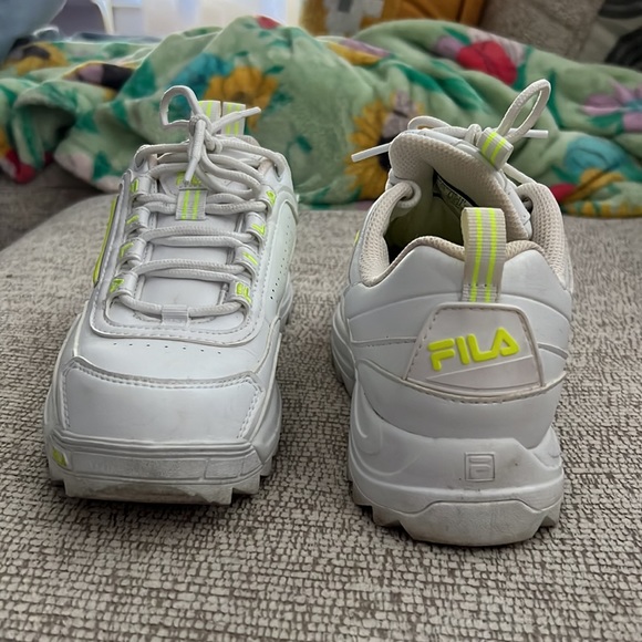 white FILAS 7.5! neon yellow detail! barely worn! - Picture 3 of 6